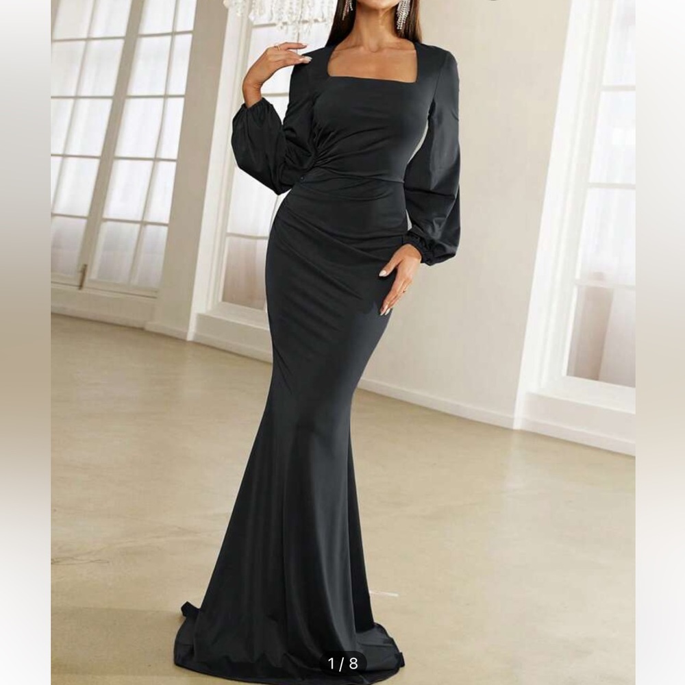 Black formal dress - Picture 3 of 3